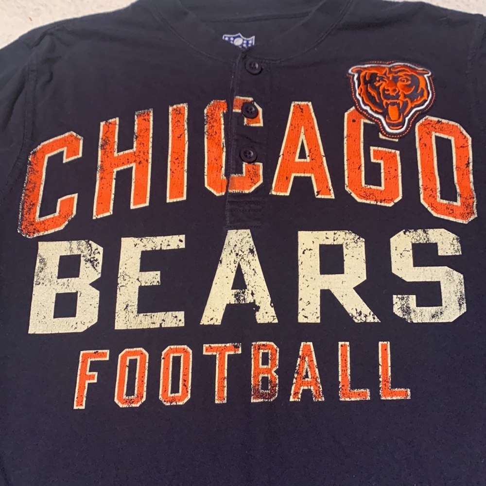 NFL Chicago Bears Men’s L/S Distressed Shirt, EUC, Size Medium - Picture 2 of 11